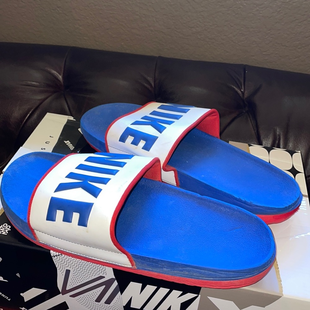 Nike slides